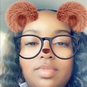 Meet your Posher, Carlita